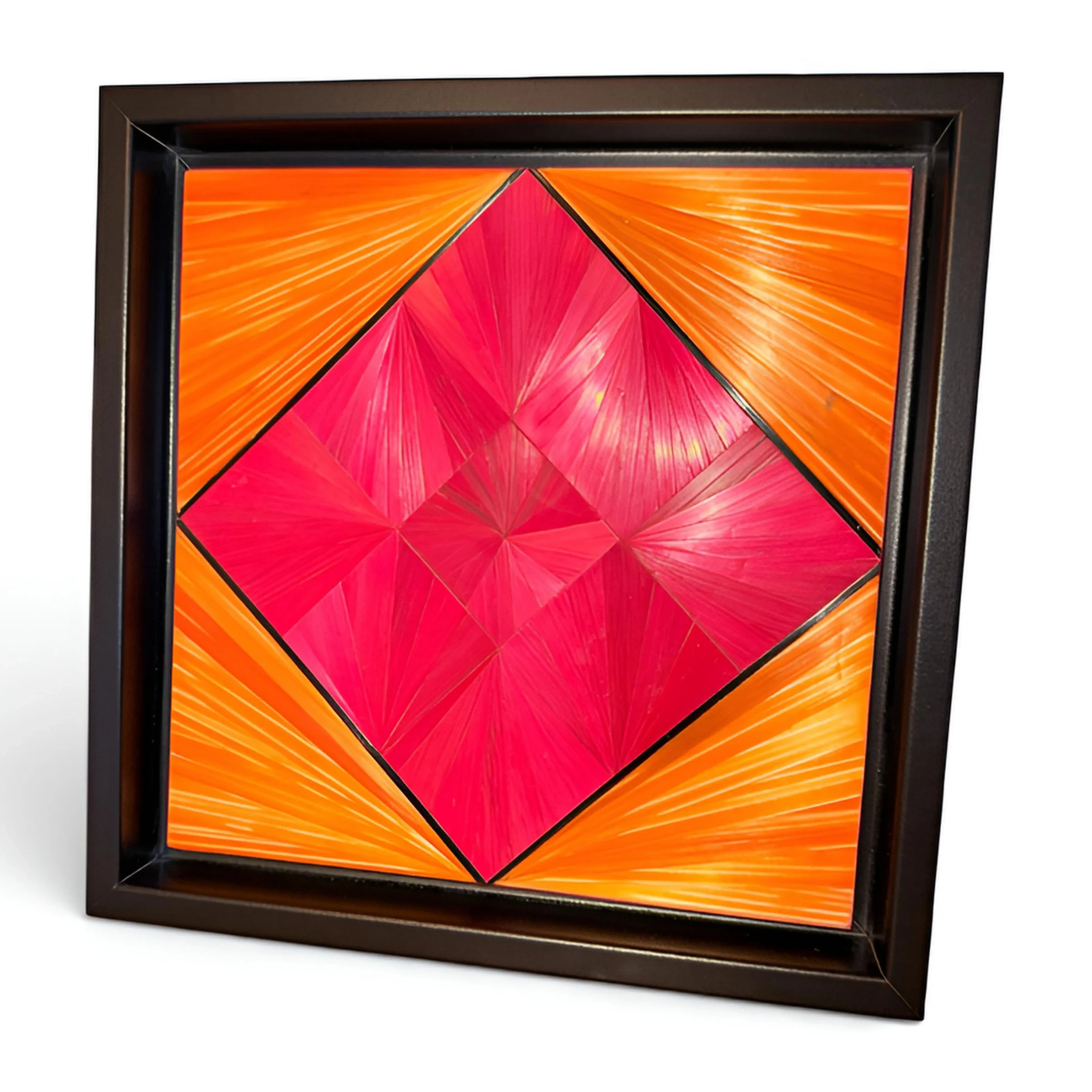Éventail ardent, composition géométrique en marqueterie de paille de seigle naturelle et teintée, 24 x 24 cm