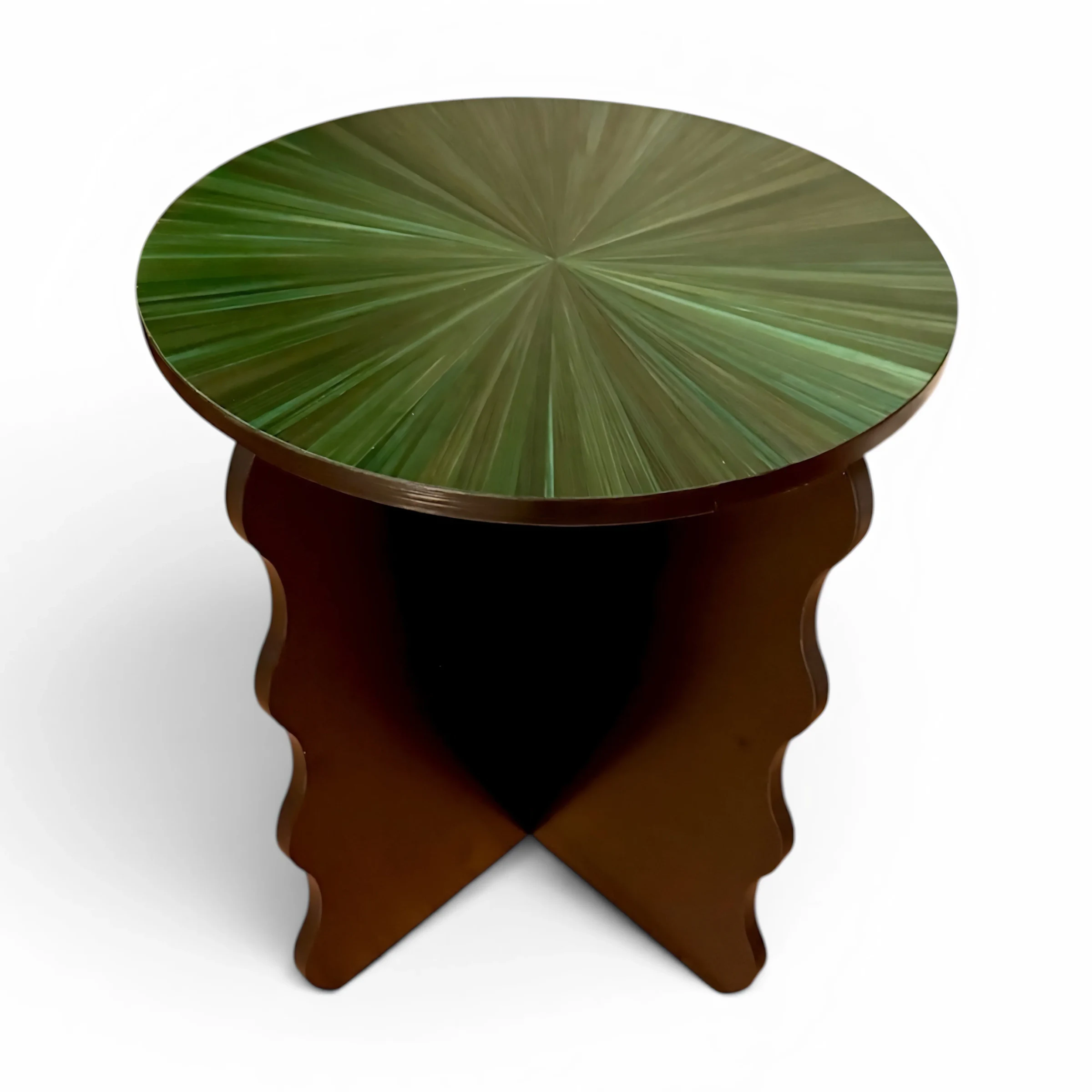 Emeraude, guéridon habillé en marqueterie de paille de seigle naturelle et teintée, 40 h x Ø 34 cm
